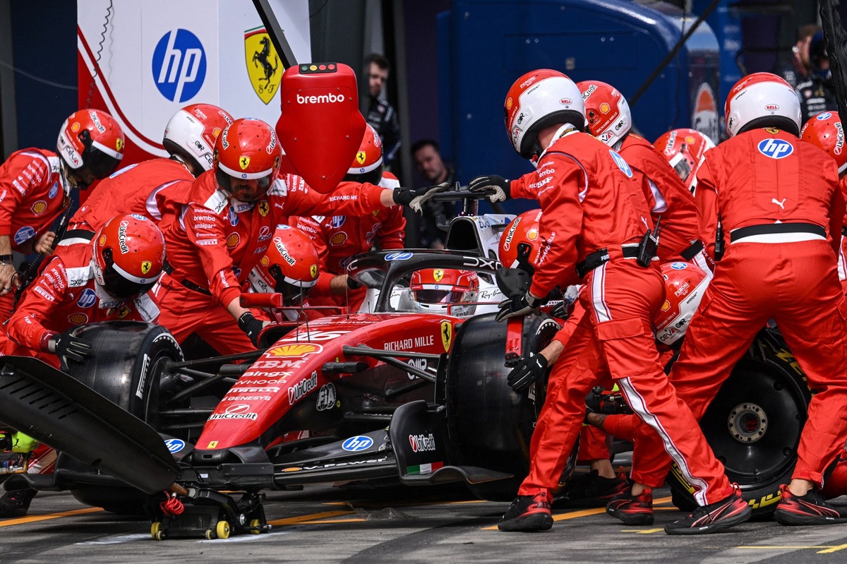 Почему Ferrari не заехала на пит-стоп под VSC на Гран-при Австралии Формулы-1